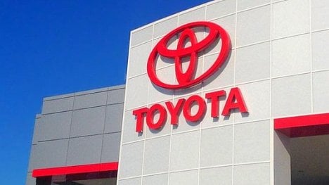 Náhledový obrázek - Tady máte peníze, reklamu nám ale prosím nedělejte. Toyota si nepřeje, aby byla během olympiády Japoncům na očích