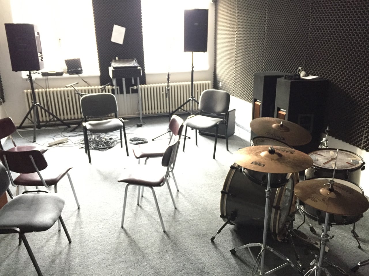 Boardmobile, robo ruka a další ze Smíchovské průmyslovky