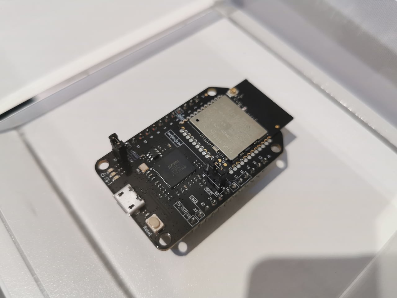 Hardwarové IoT moduly pro Microsoft Azure Sphere