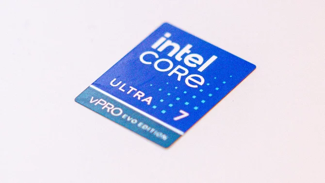 První procesory Intel vyráběné jeho vlastní 3nm technologií jdou do notebooků. Je to zvláštní hybrid