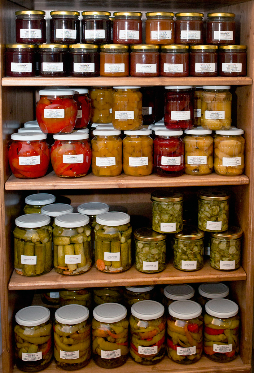 Vinotéka je na Vinohradech na každém rohu.