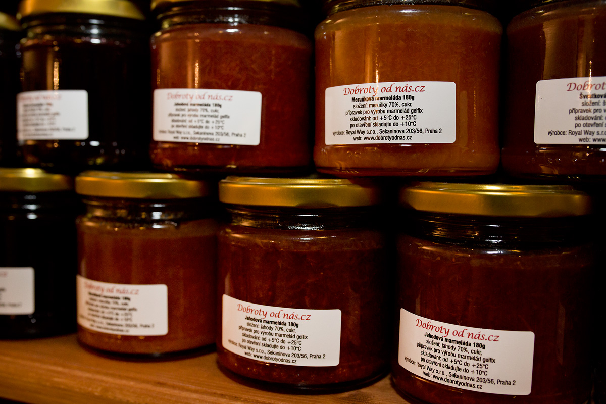 Vinotéka je na Vinohradech na každém rohu.