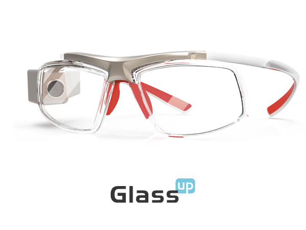Italské brýle GlassUp jsou schůdnější cestou. Nesnaží se do sebe pojmout celé zařízení, ale slouží jen jako rozšíření pro smartphone zobrazující uživateli aktuální informace. Společnost pro ně bohužel nevybrala dostatek financí přes platformu Indiegogo, takže jejich osud je v současnosti nejistý.