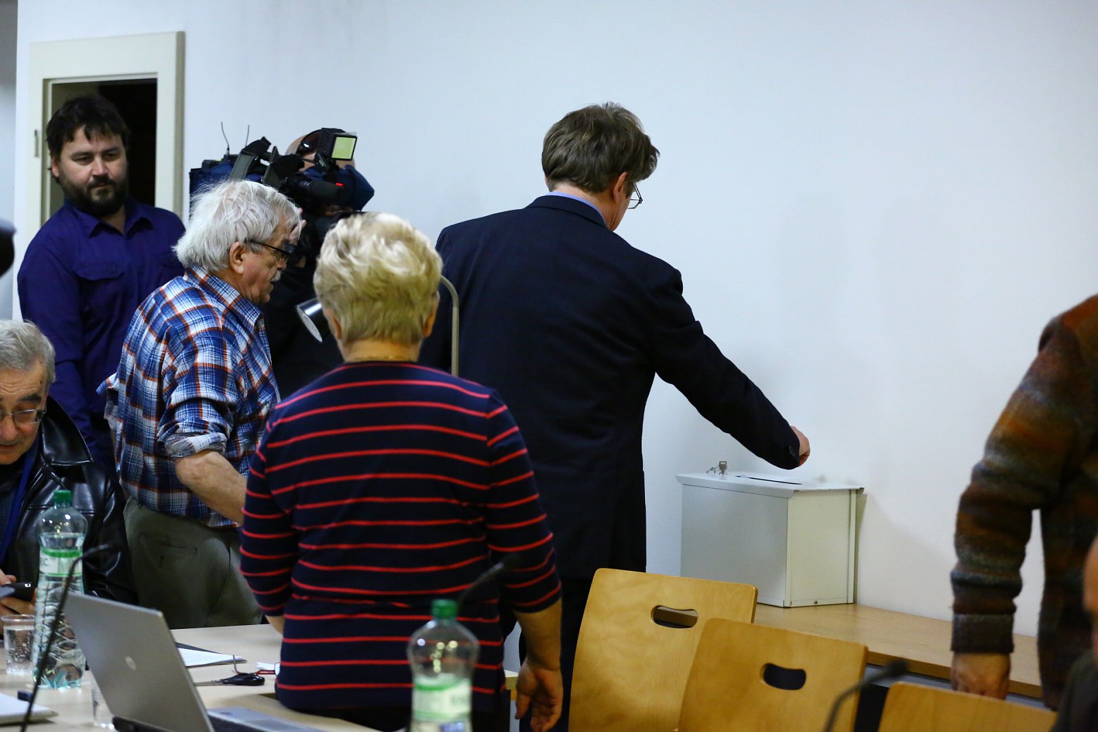 Prozatímním šéfem Českého rozhlasu zvolen Karel Zýka