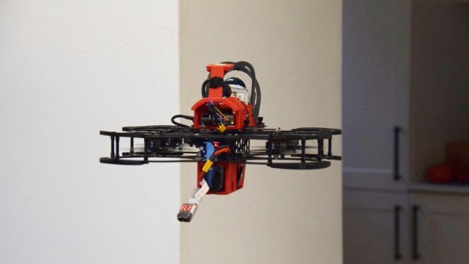 Drony GoodAI projektu Prometheus