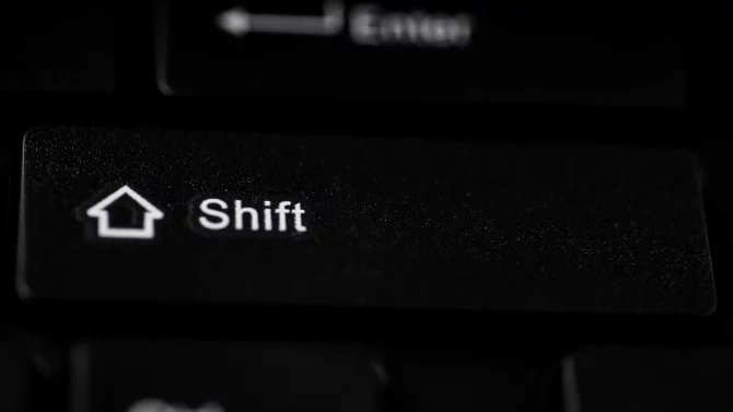 klávesa Shift