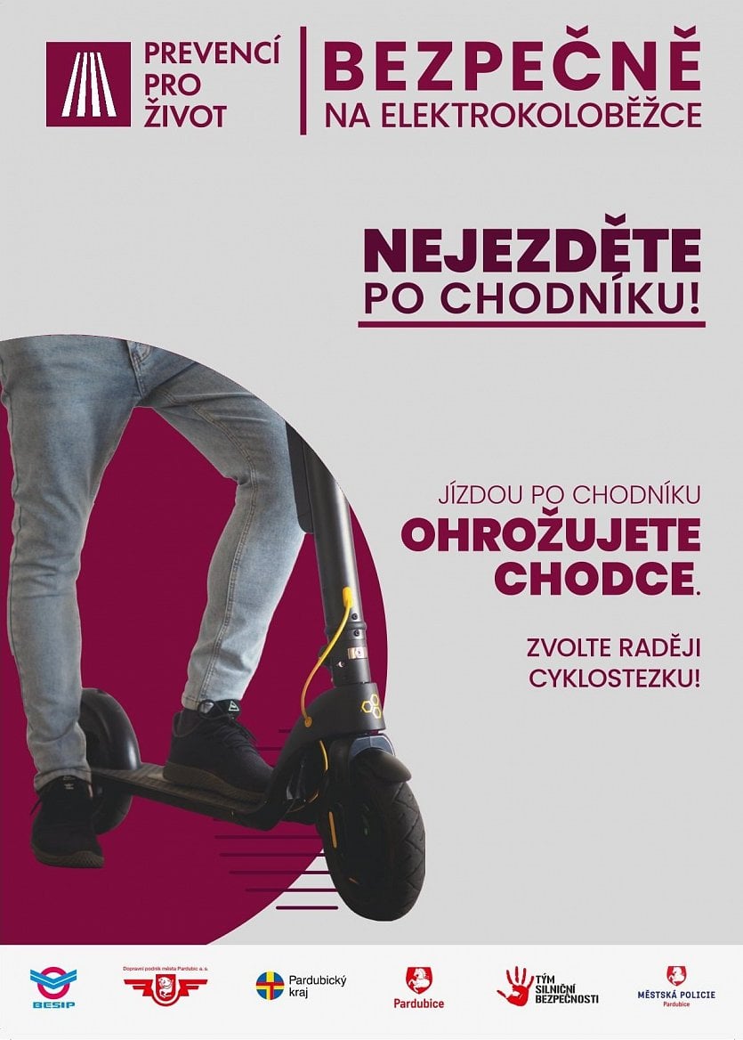 Jak se (ne)chovat při jízdě na elektrokoloběžce