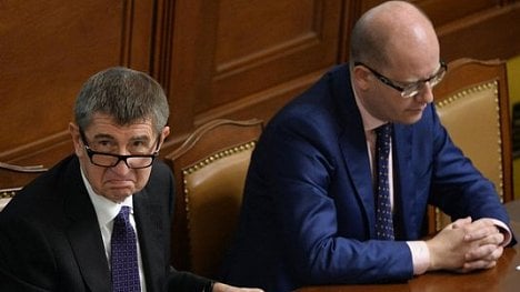 Náhledový obrázek - Sobotka napsal Babišovi: Prověřovala Finanční správa dluhopisy?