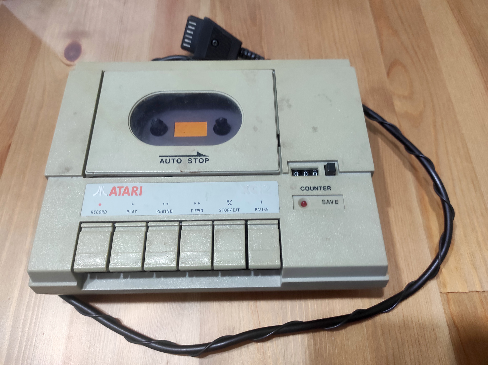 Magnetofon XC12 v původním stavu.