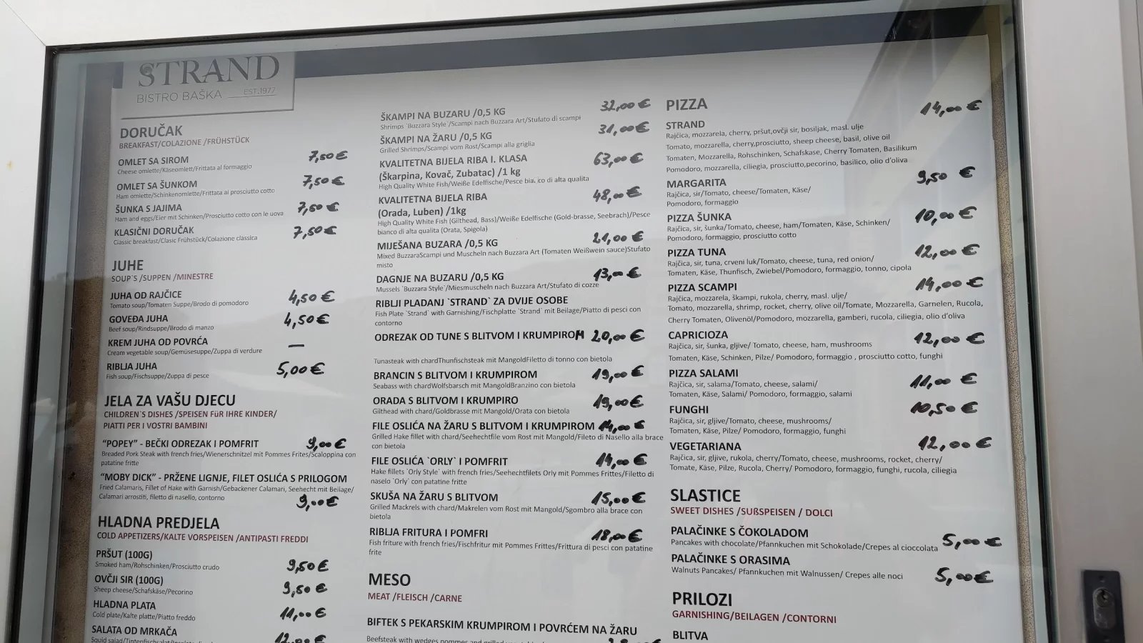 Ceny jídel v restauracích. Baška, Krk, Rijeka. Chorvatsko. (9. 6. 2024)