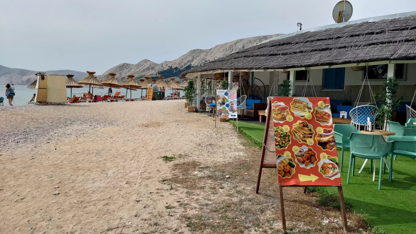 Ceny jídel v restauracích. Baška, Krk, Rijeka. Chorvatsko. (9. 6. 2024)