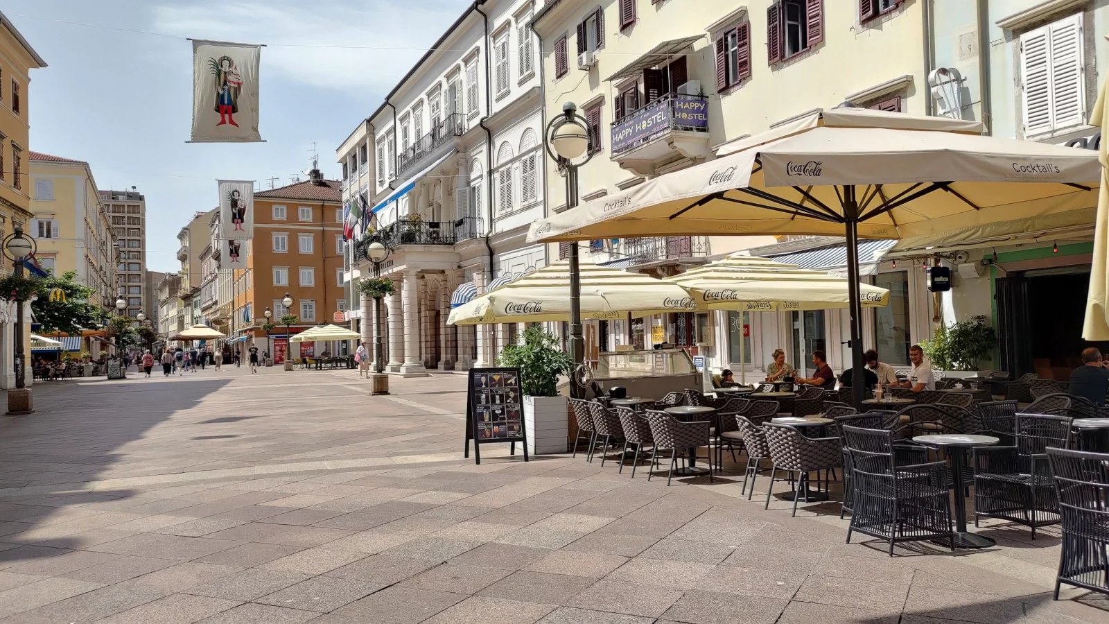 Ceny jídel v restauracích. Baška, Krk, Rijeka. Chorvatsko. (9. 6. 2024)