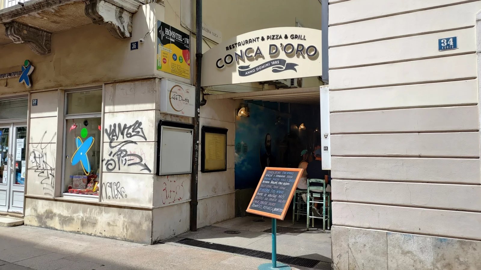 Ceny jídel v restauracích. Baška, Krk, Rijeka. Chorvatsko. (9. 6. 2024)