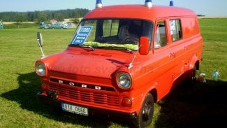 Náhledový obrázek - Ford Transit slaví šedesátku! Býval to nesplnitelný sen českých mototuristů