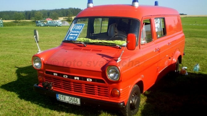 Ford Transit slaví šedesátku! Býval to nesplnitelný sen českých mototuristů