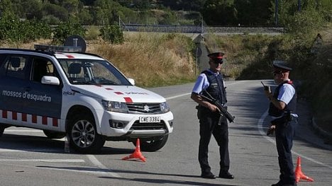 Náhledový obrázek - Katalánská policie zastřelila pachatele z Barcelony. Měl falešný pás s výbušninou