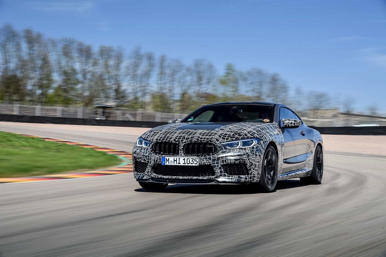 2019-05-BMW-M8_08.jpg
