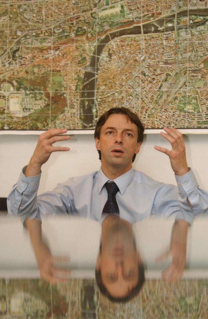 2009-10-nc3a1vrat-ztracenc3a9ho-syna-pavel-bc3a9m-je-opc49bt-c48