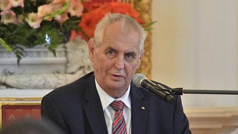 Náhledový obrázek - Výroční zpráva BIS je plácání, kritizuje Zeman. Rozvědka se brání