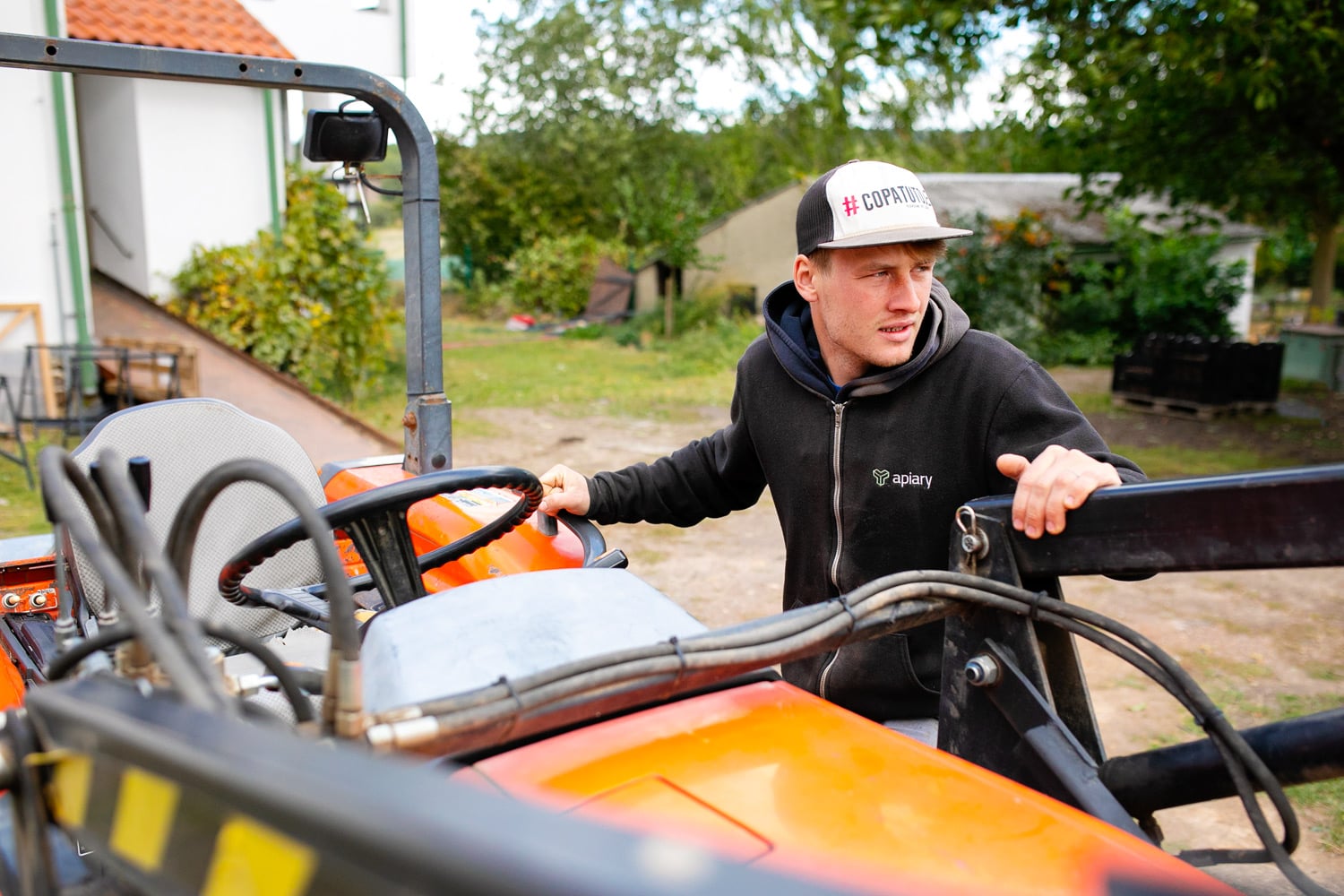 V jednu chvíli už František trávil víc času na malotraktoru než za počítačem.