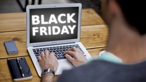 Náhledový obrázek - Češi během Black Friday zlomili rekord v návštěvnosti e-shopů. Online prodeje velkých kamenných hráčů však klesly o třetinu