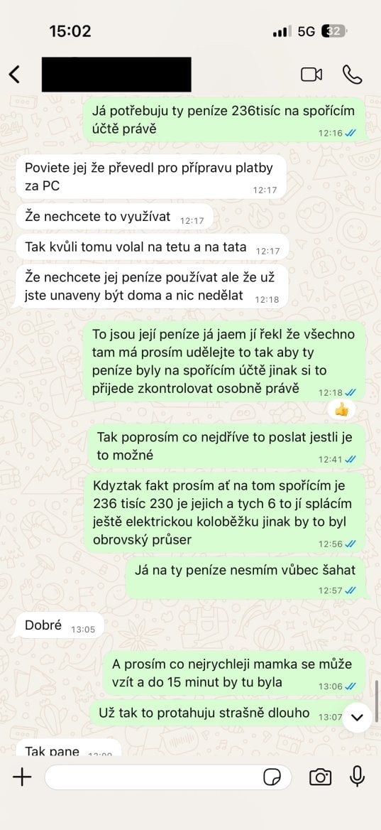Screenhot reálné komunikace útočníka a oběti, která má účet u Air Bank. (31. 07. 2026)