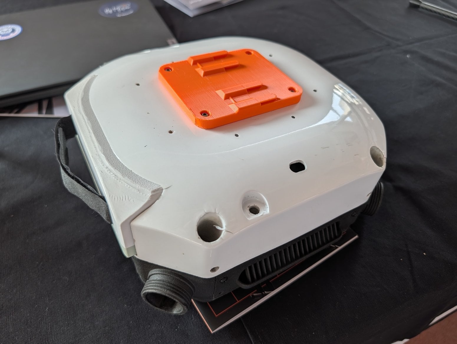 České drony RoboCore, RoboFly a RoboAid od Fly4Future