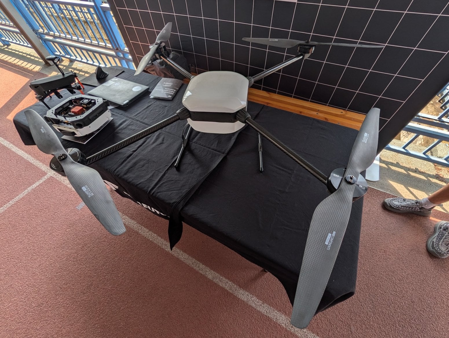 České drony RoboCore, RoboFly a RoboAid od Fly4Future