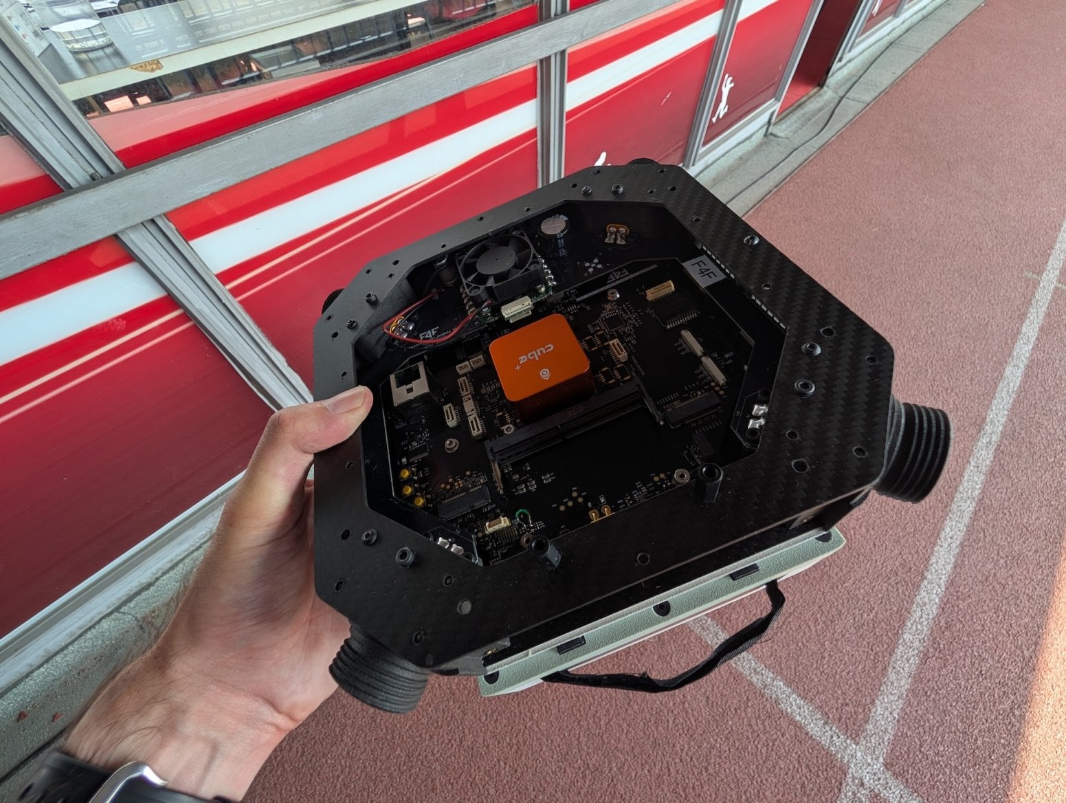 České drony RoboCore, RoboFly a RoboAid od Fly4Future
