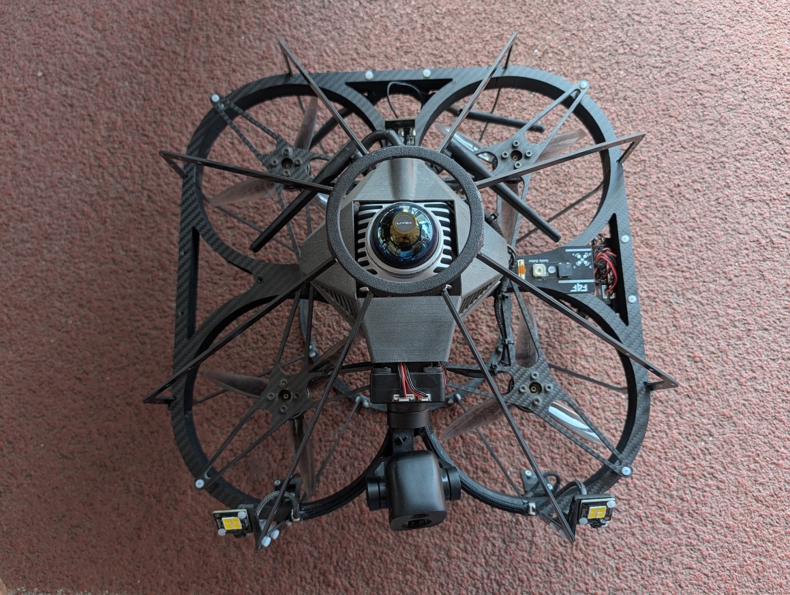 České drony RoboCore, RoboFly a RoboAid od Fly4Future