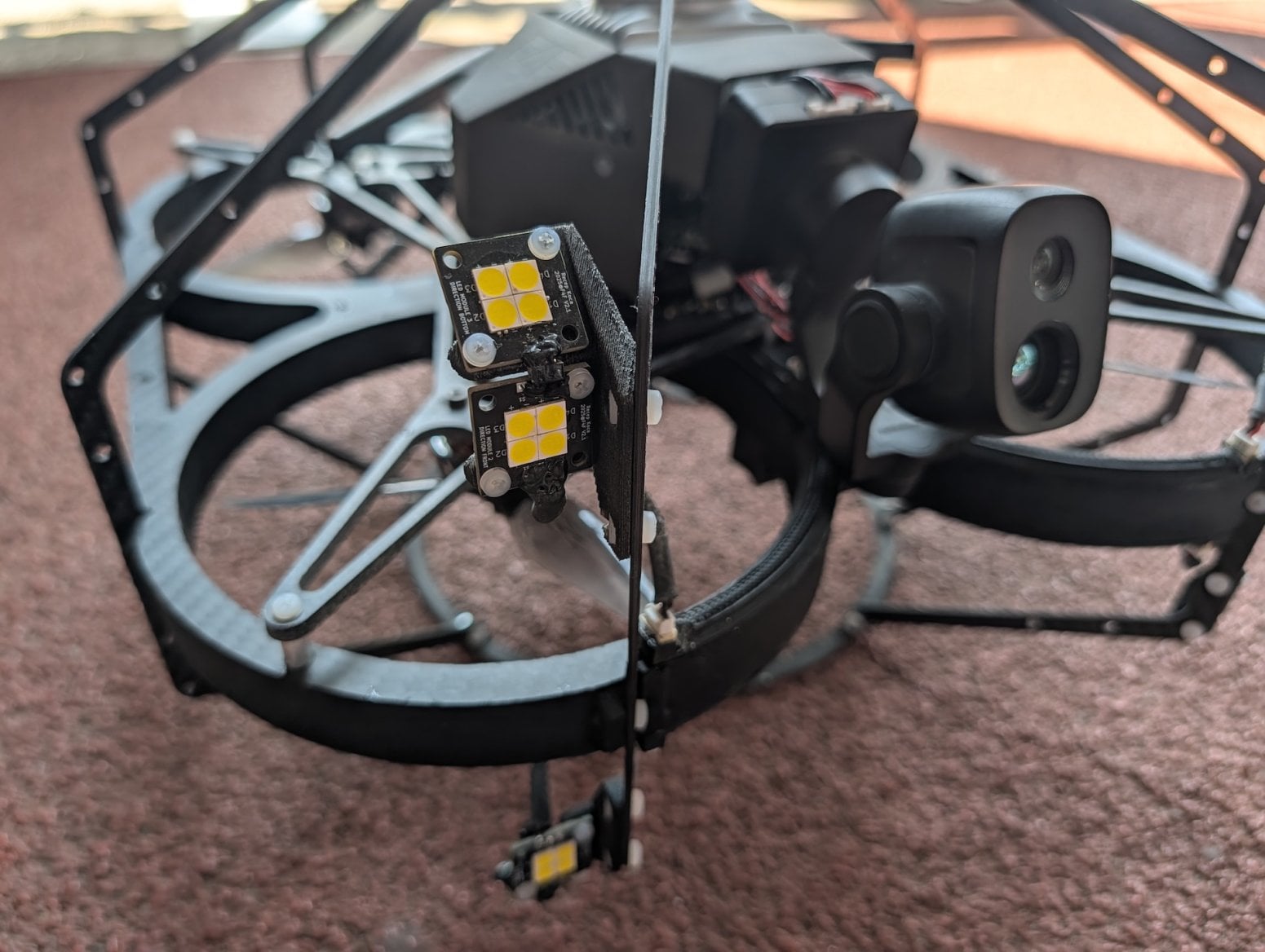 České drony RoboCore, RoboFly a RoboAid od Fly4Future