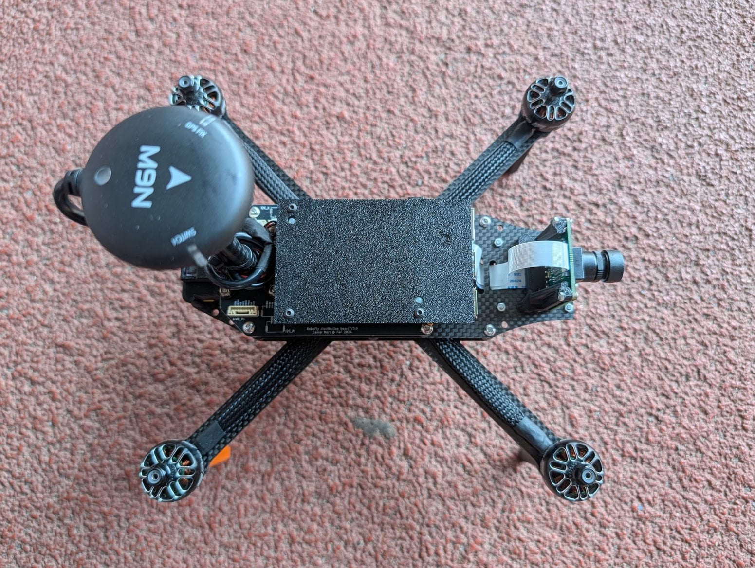 České drony RoboCore, RoboFly a RoboAid od Fly4Future