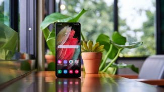 Samsung Galaxy S21 Ultra má 6,8palcový panel Dynamic AMOLED 2X s obnovovací frekvencí 120 Hz a plným rozlišením 1440p+.