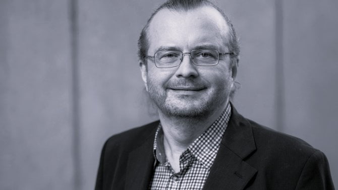 Zemřel komentátor Českého rozhlasu Radko Kubičko