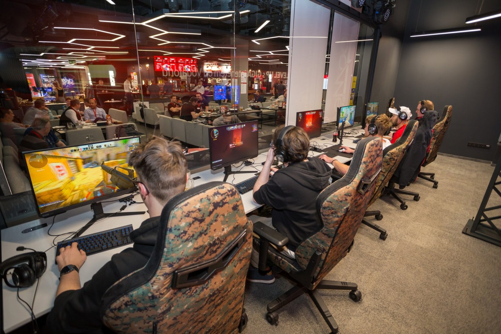 100MEGA přenesla svou roadshow do světa gaming technologií a záž