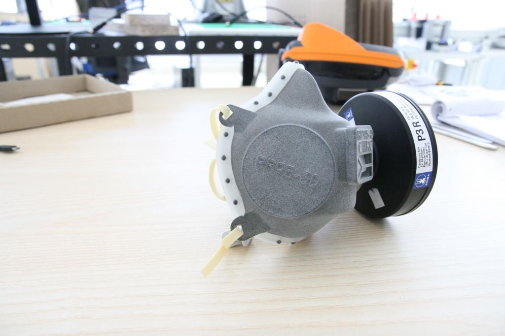 Polomaska CIIRC RP95 s filterm SIGMA P3R