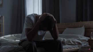 Náhledový obrázek - První příznaky deprese: ztráta radosti a neustálá únava. Těchto 10 varovných projevů nepřehlížejte