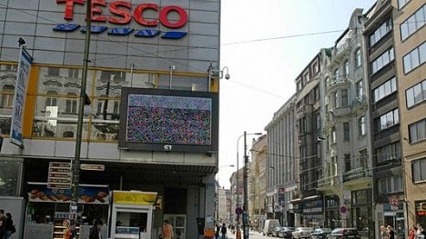 Náhledový obrázek - Tesco se v Česku propadlo do miliardové ztráty. Přehodnotilo cenu majetku