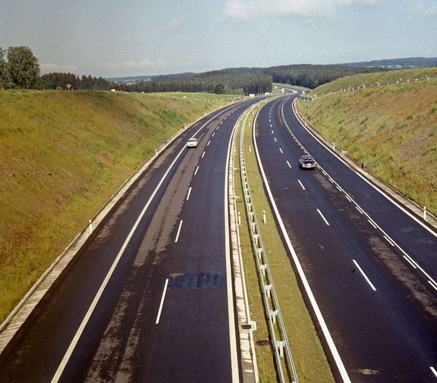 „Božský klid“ – řekne si asi každý, ale takhle to skutečně tehdy vypadalo, minimálně o víkendech…