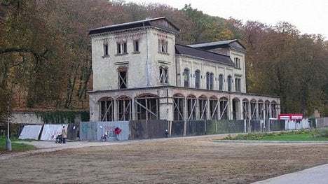 Náhledový obrázek - Praha si posvítí na tendr na pronájem Šlechtovy restaurace, prověří možný střet zájmů