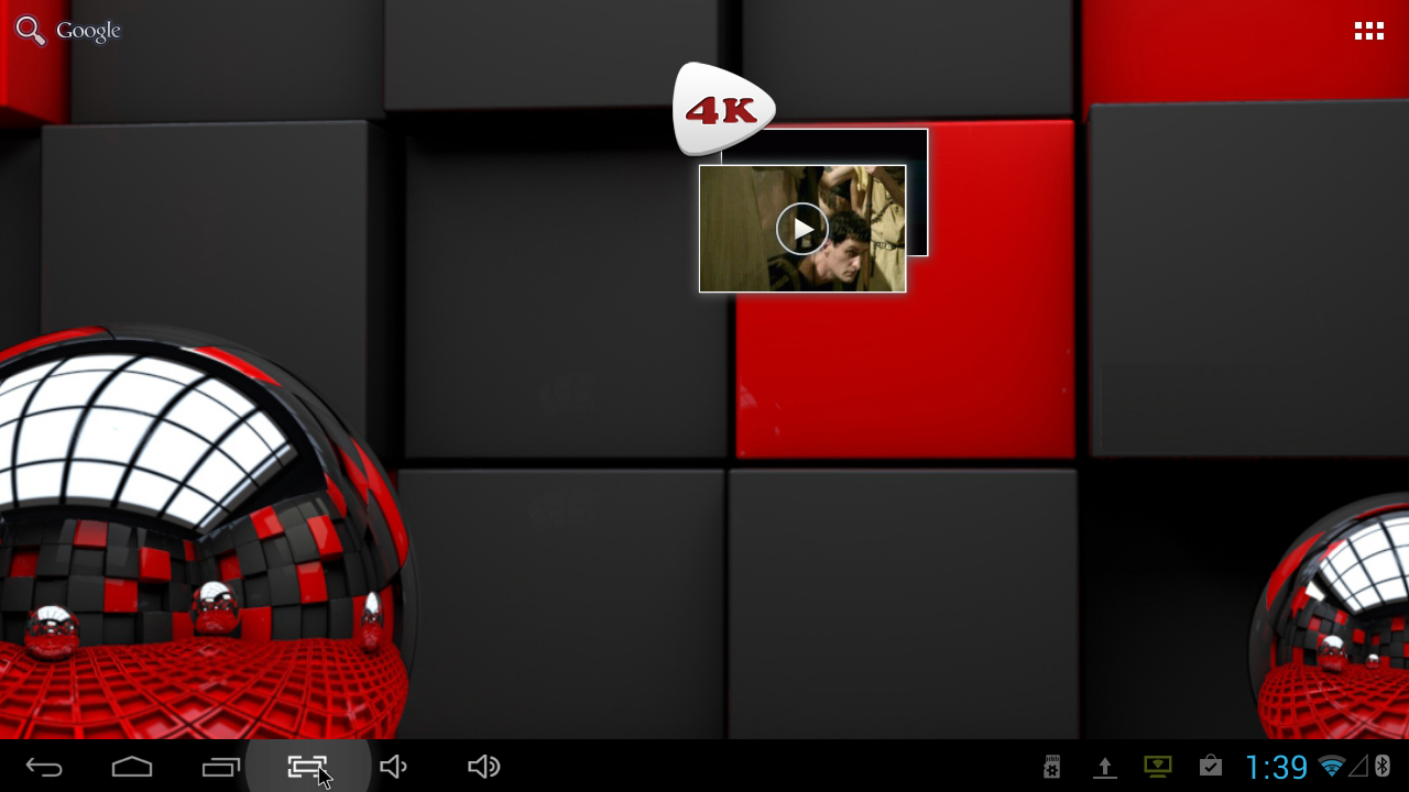 Systémový launcher výrobce ozvláštnil pouze tapetou a widgetem s posledními přehrávanými videi prostřednicím předinstalované aplikace 4K Video Player.
