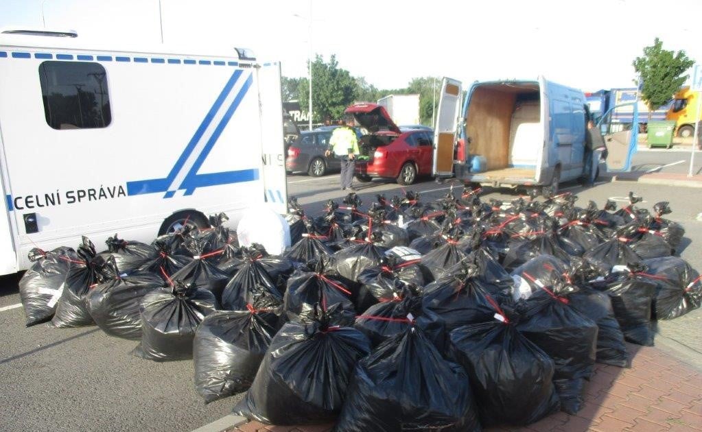 Moravskoslezští celníci zajistili neznačený tabák