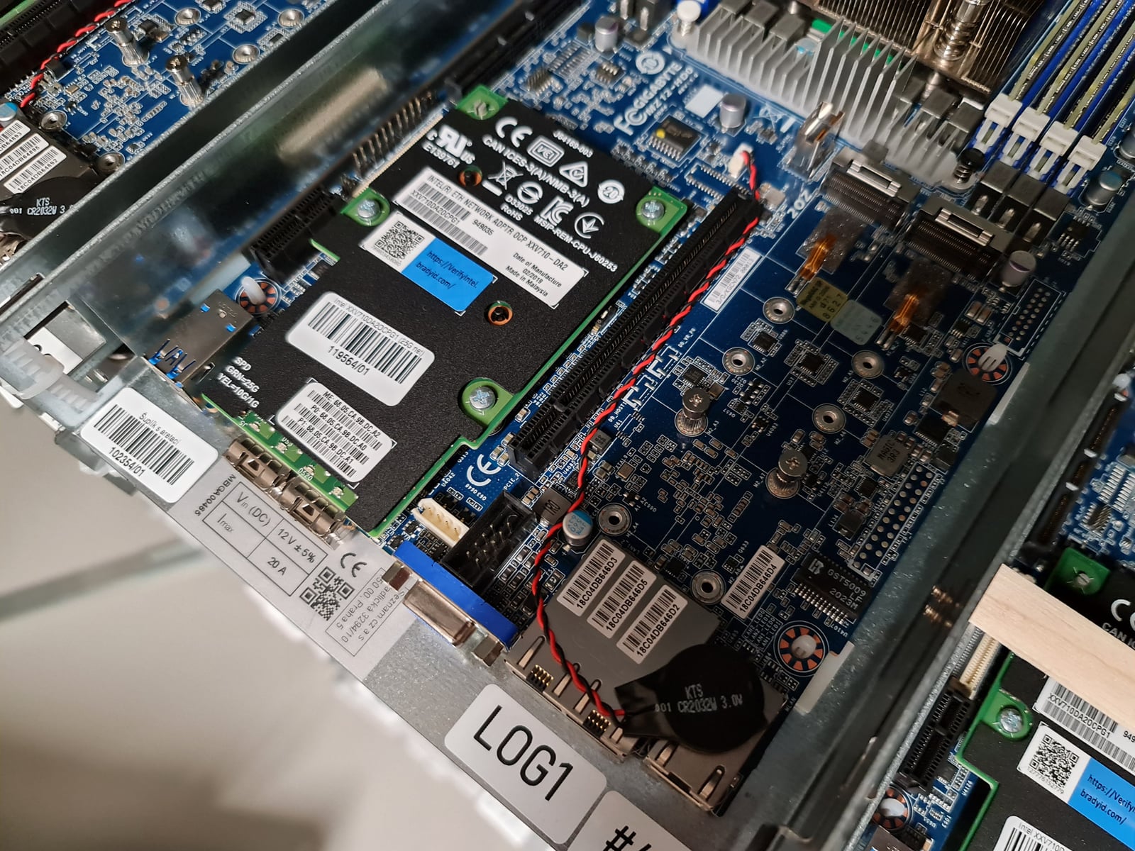 Montovna: Seznam a jeho výroba vlastních serverů