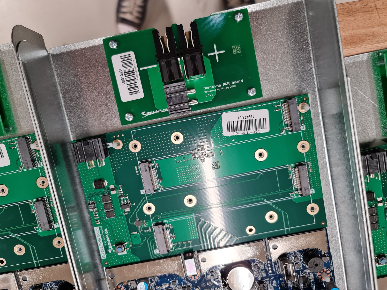 Montovna: Seznam a jeho výroba vlastních serverů