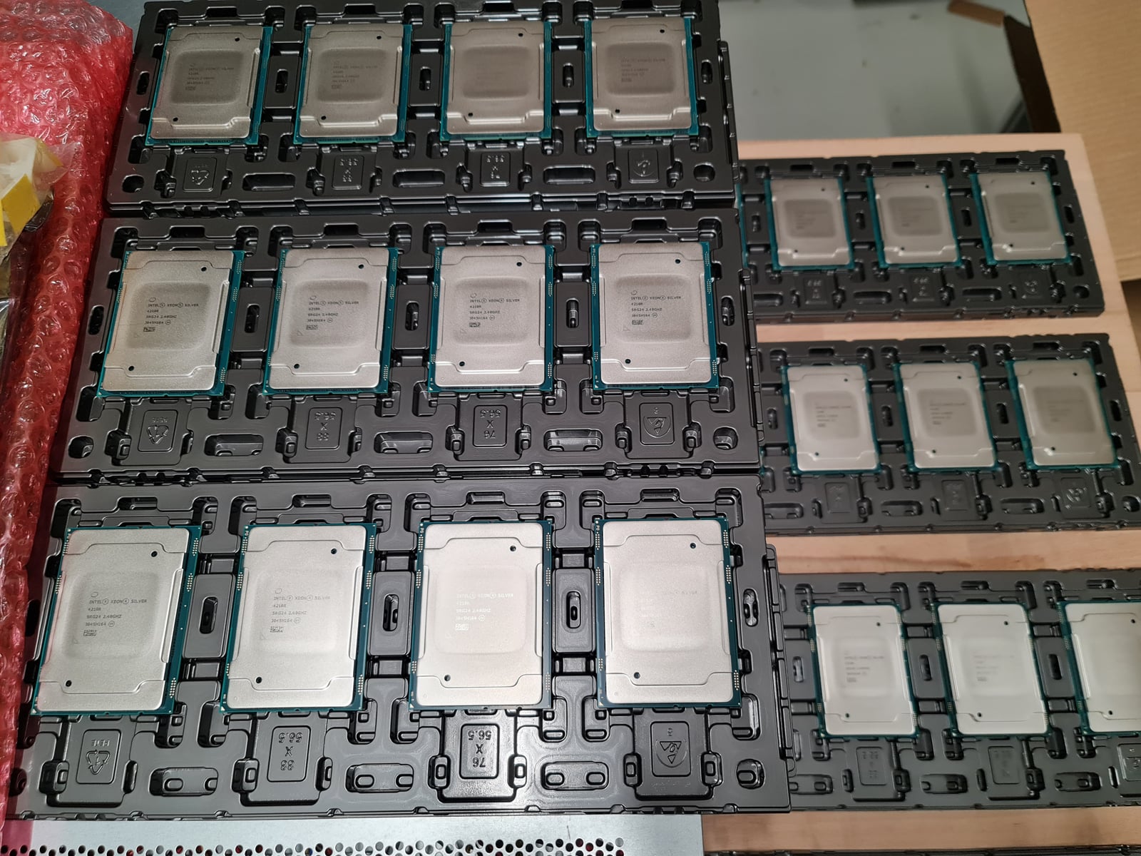 Montovna: Seznam a jeho výroba vlastních serverů