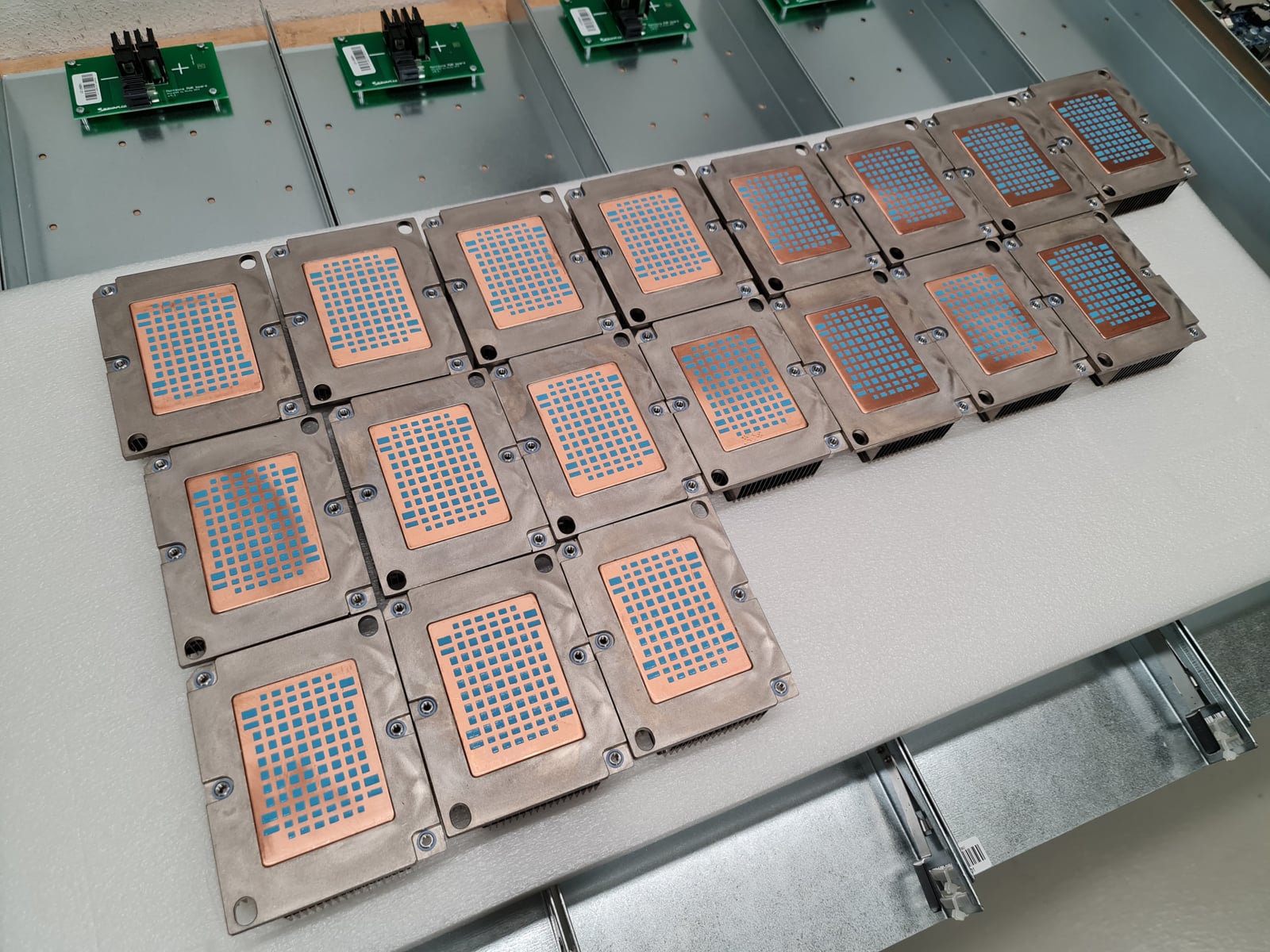 Montovna: Seznam a jeho výroba vlastních serverů