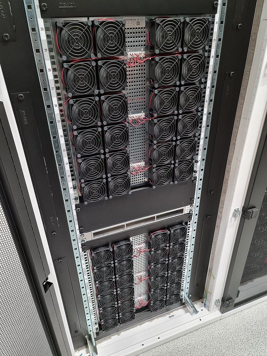 Montovna: Seznam a jeho výroba vlastních serverů