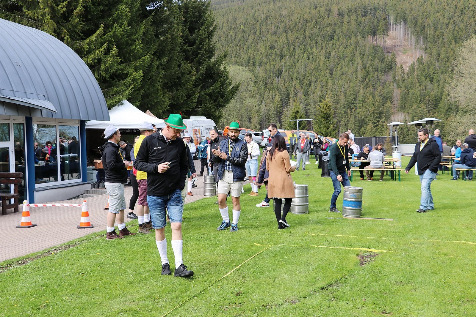 Obrazem: Maifest s SWS aneb pivní festival v Peci pod Sněžkou