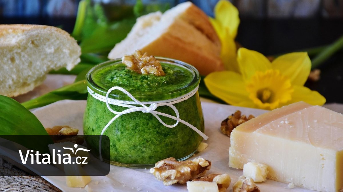 Pesto z medvědího česneku se hodí do těstovin a salátu, ale i k masu. Je chutné a zdravé