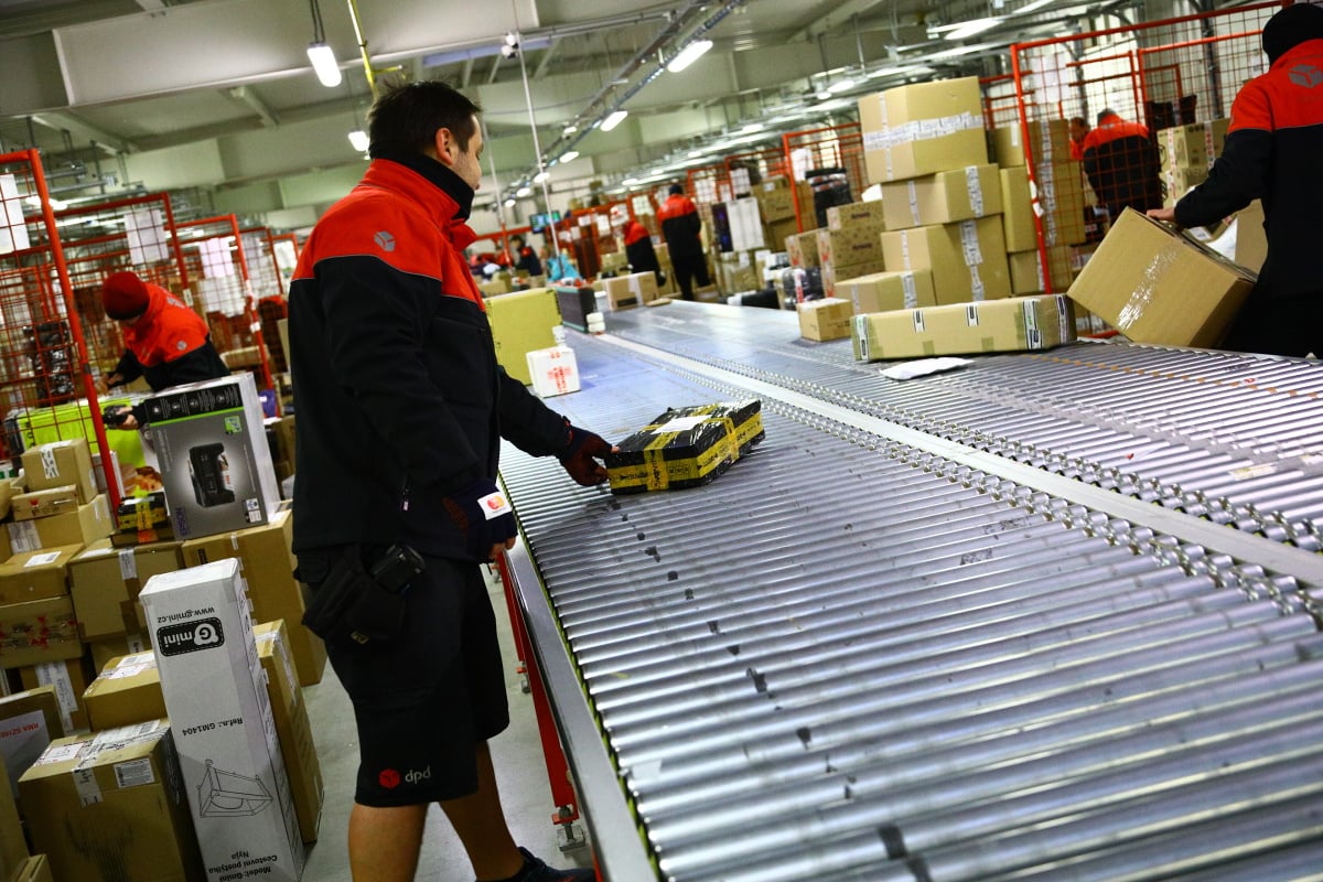 Jak to chodí v kurýrní službě DPD. Podívejte se s námi do depa.